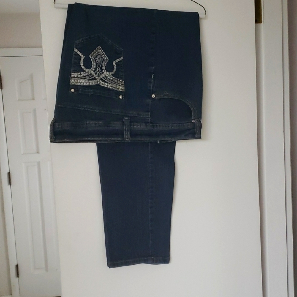 QUE HERMOSA JEANS SIZE 20